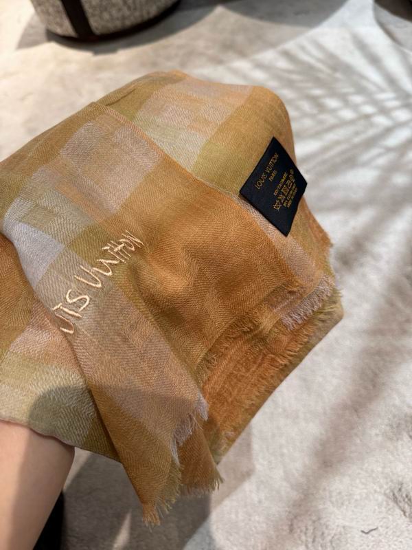 LV Scarf 90X200cm E66 (24)