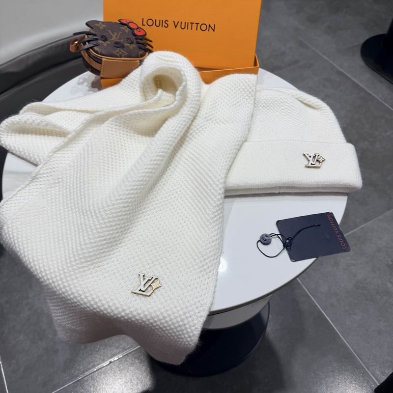 LV Scarf Hat (1050)