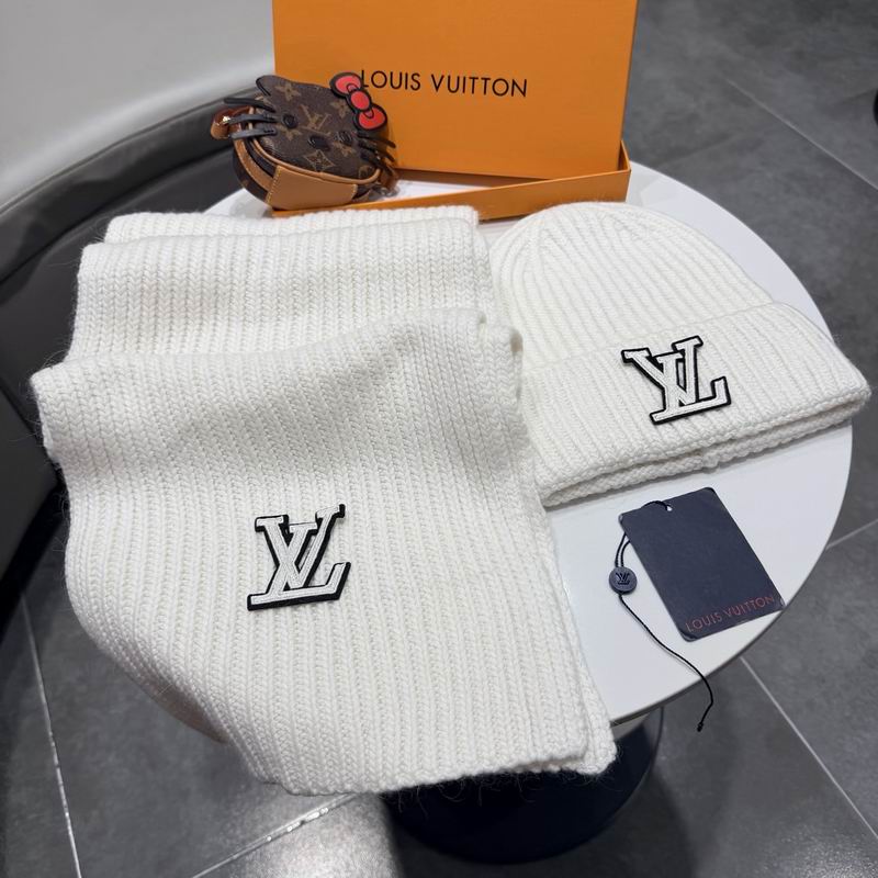 LV Scarf Hat (1070)