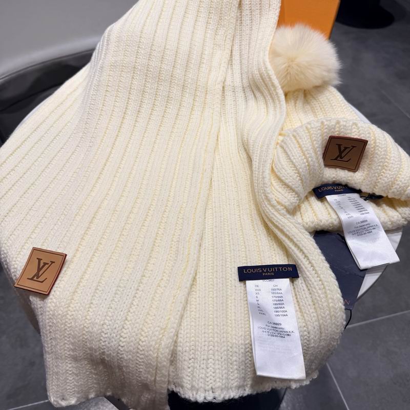 LV Scarf Hat (690)