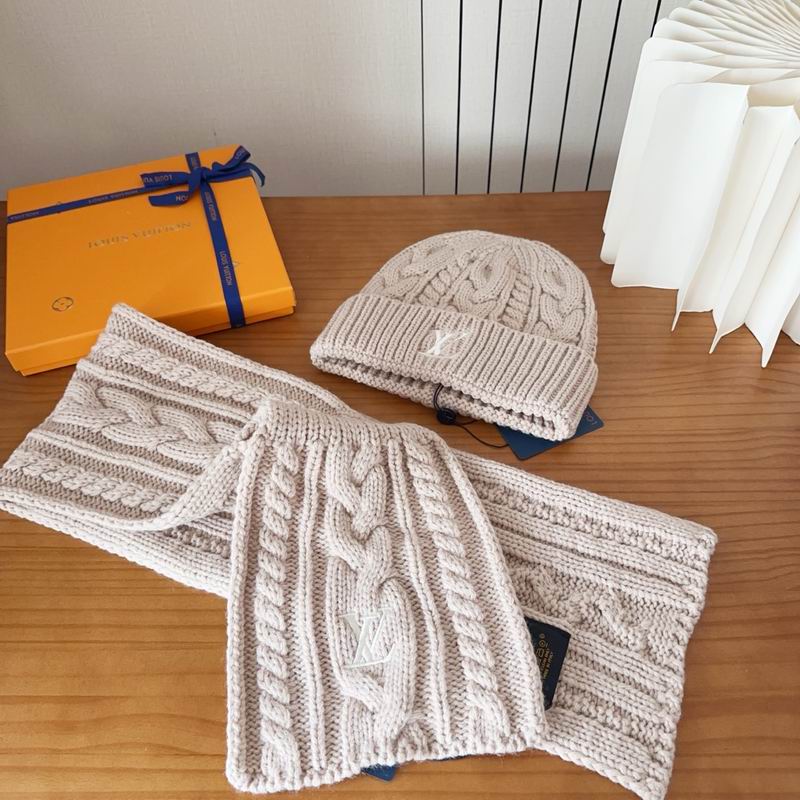 LV Scarf Hat (902)