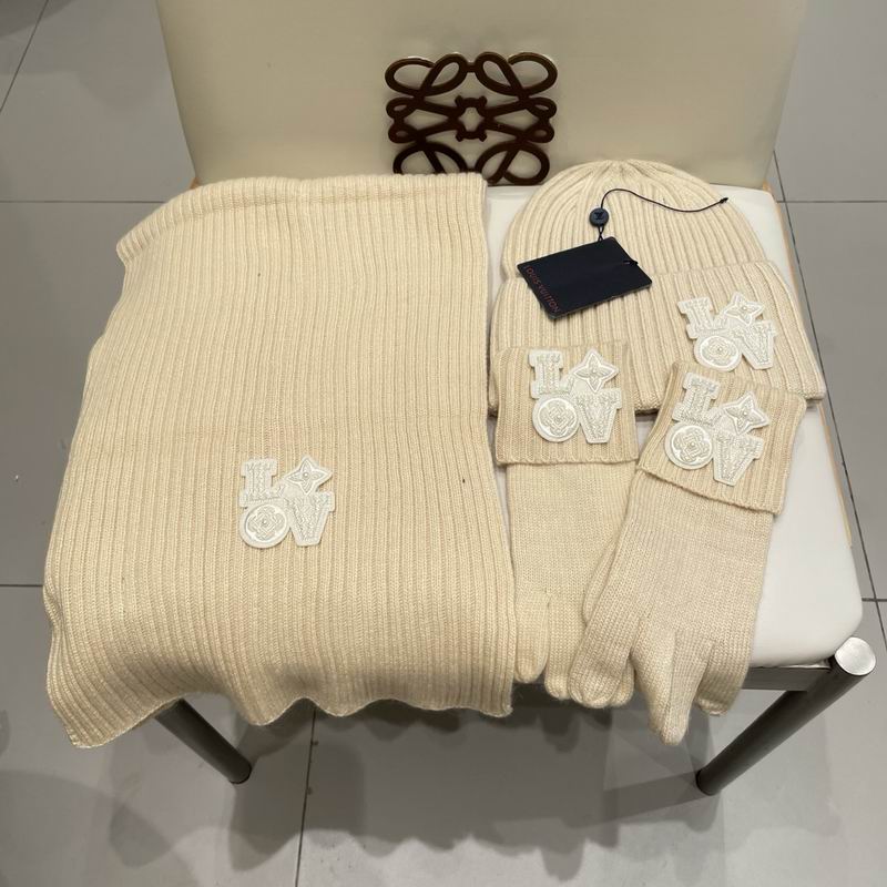 LV Scarf Hat Gloves (200)