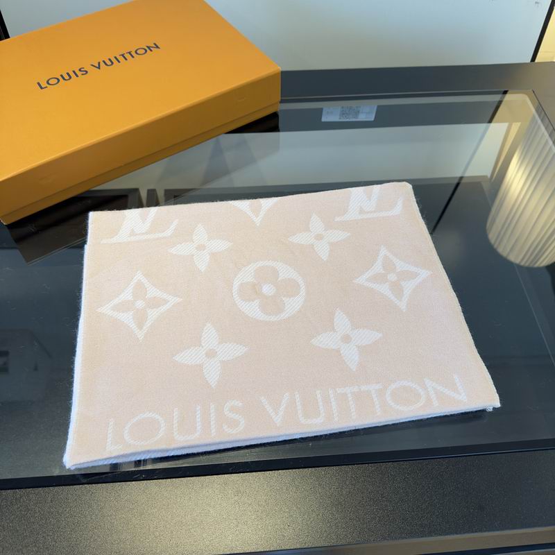 LV Scarf hm (1)