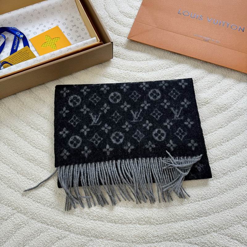 LV Scarf hm (25)