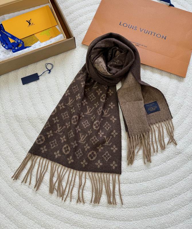 LV Scarf hm (26)