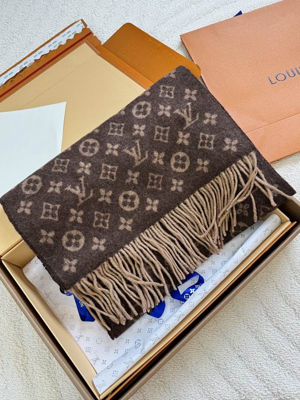 LV Scarf hm (28)
