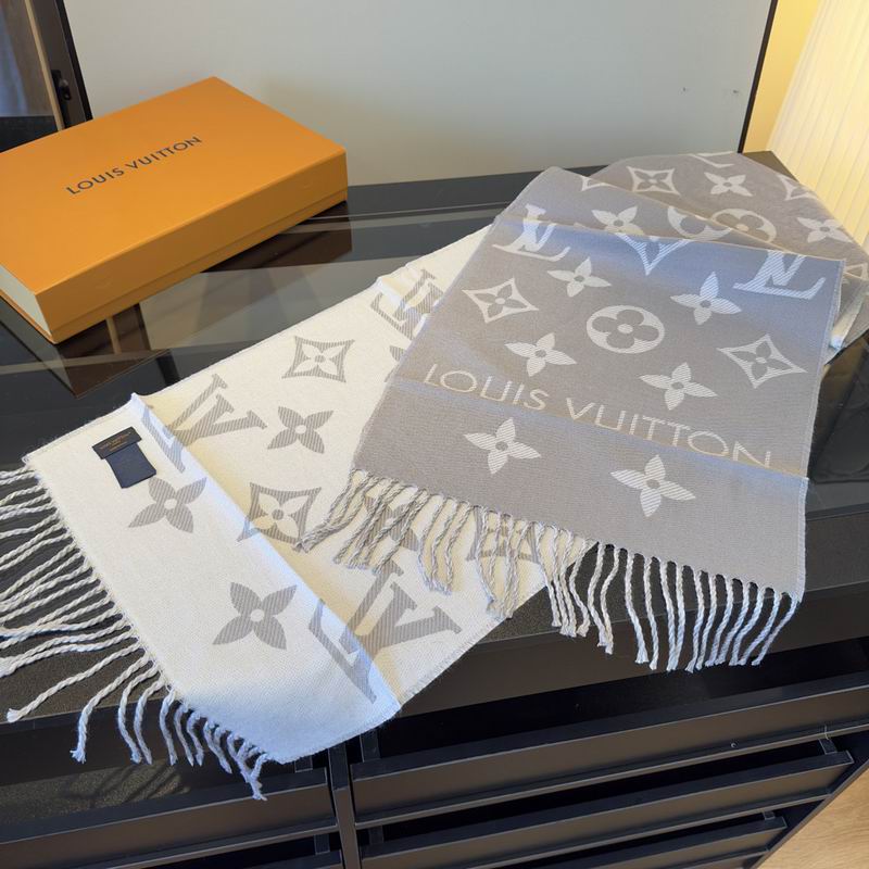LV Scarf hm (3)