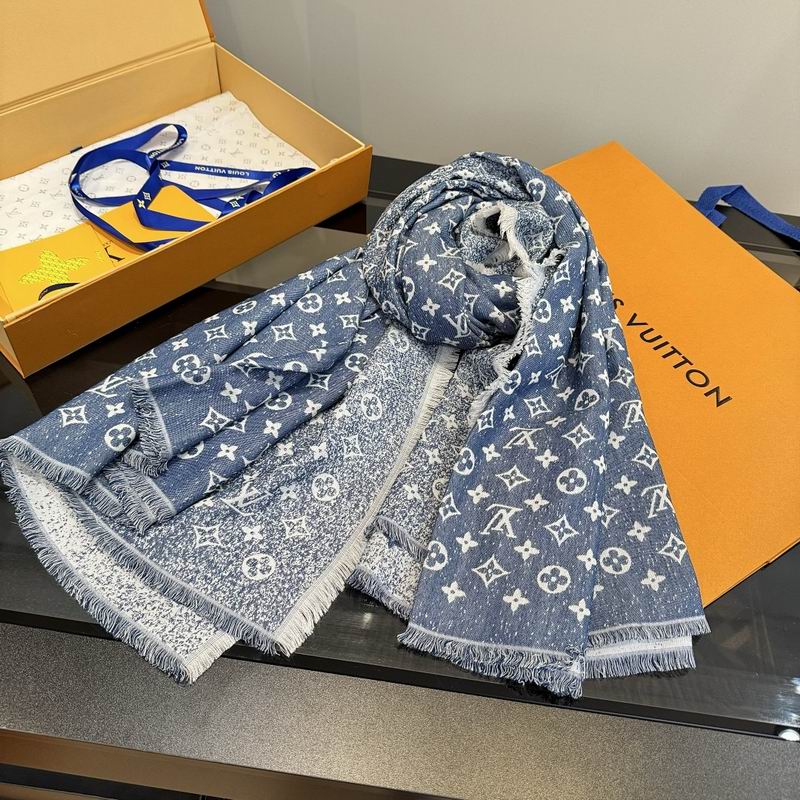 LV Scarf hm (30)