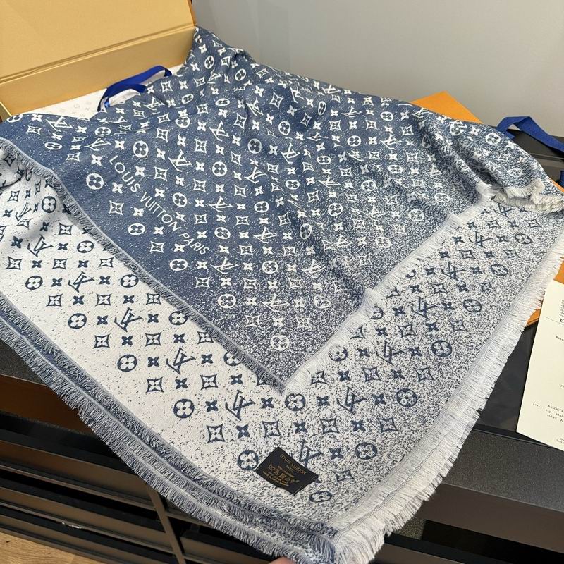 LV Scarf hm (31)