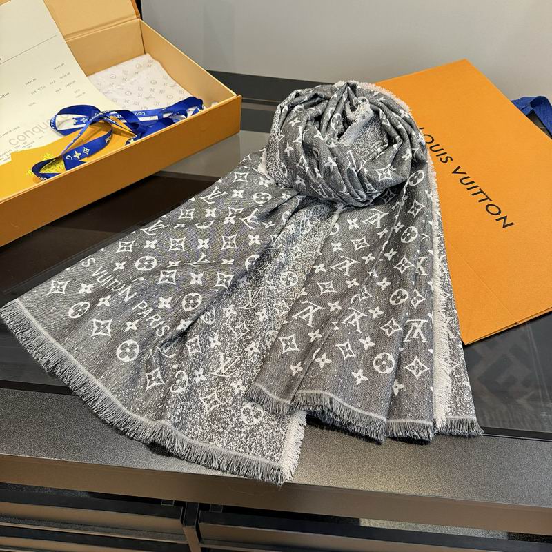 LV Scarf hm (32)