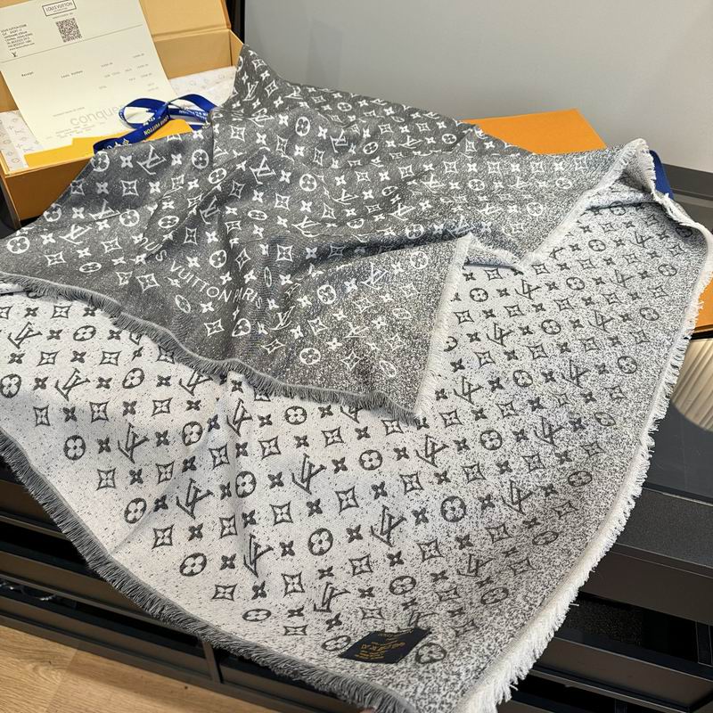LV Scarf hm (33)