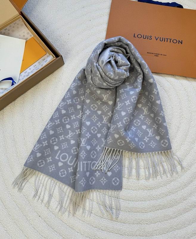LV Scarf hm (38)