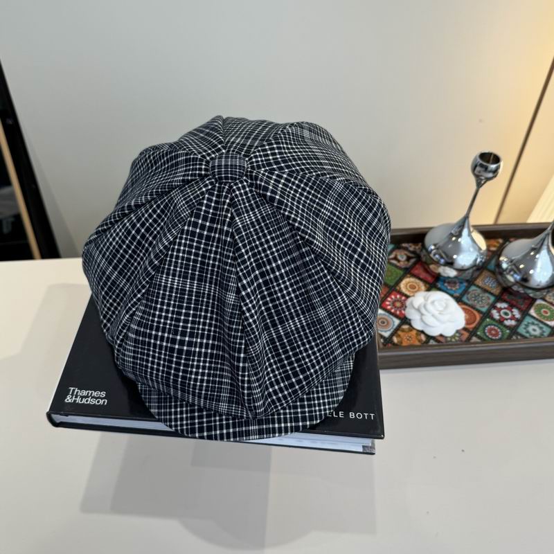 LV beret (365)