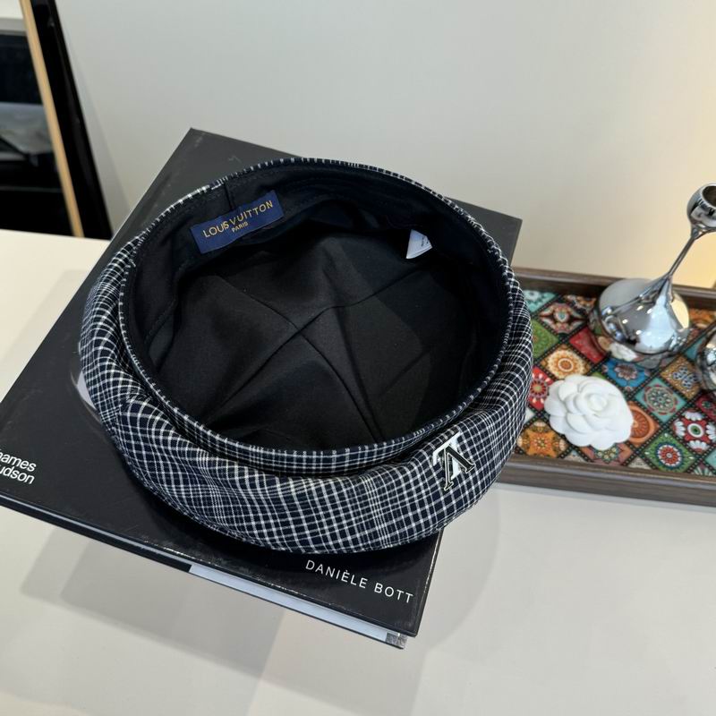 LV beret (370)