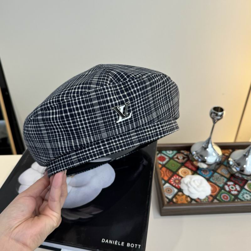 LV beret (374)