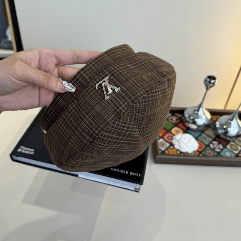 LV beret (381)