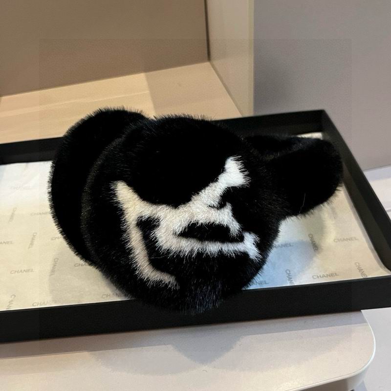 LV earmuff (30)