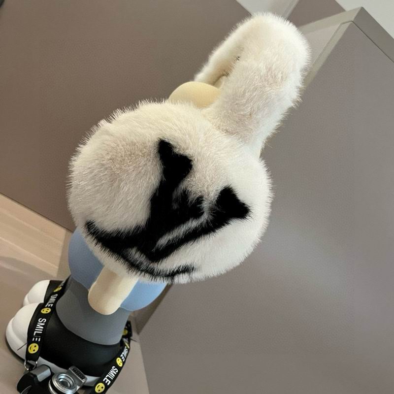 LV earmuff (41)