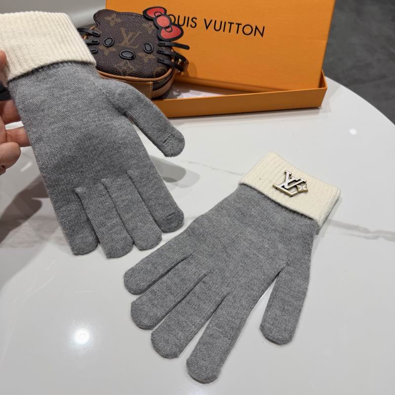 LV gloves 45 (13)