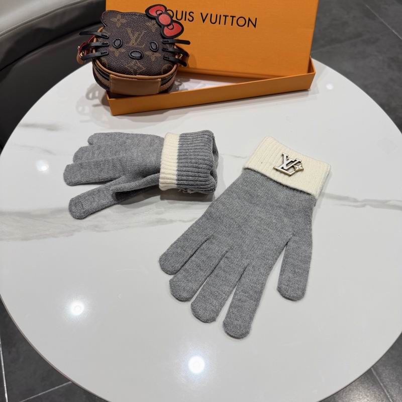 LV gloves 45 (14)