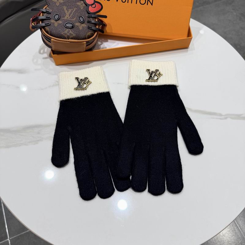 LV gloves 45 (8)