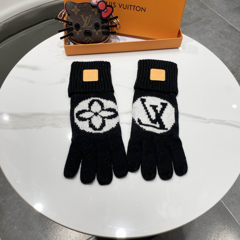LV gloves 53 (10)