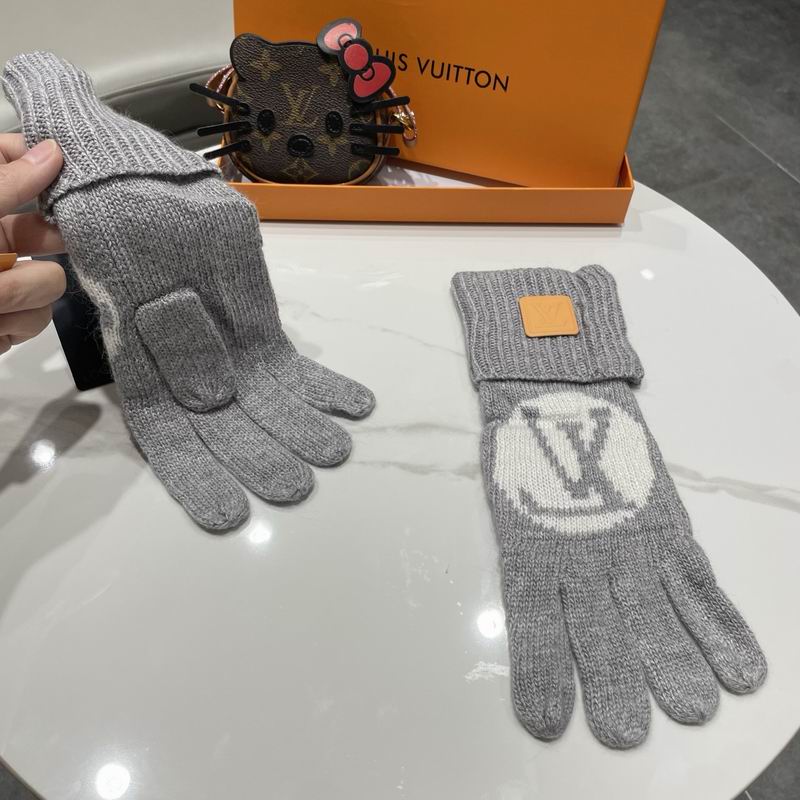 LV gloves 53 (16)