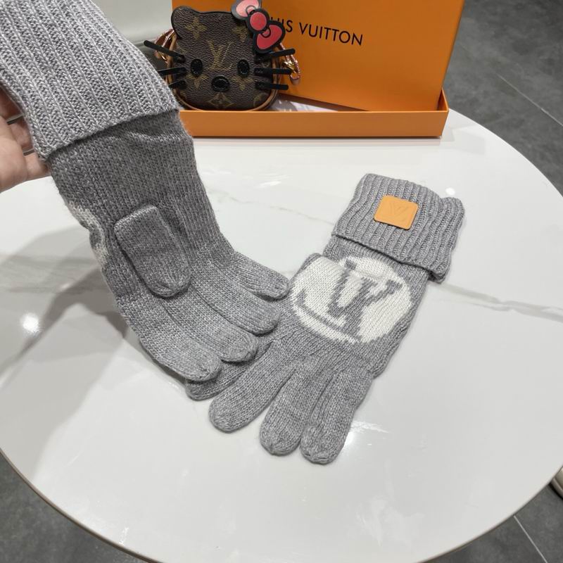 LV gloves 53 (18)