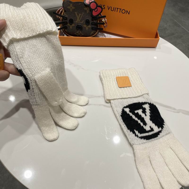 LV gloves 53 (34)