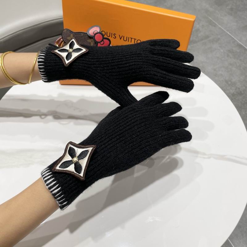 LV gloves 54 (11)