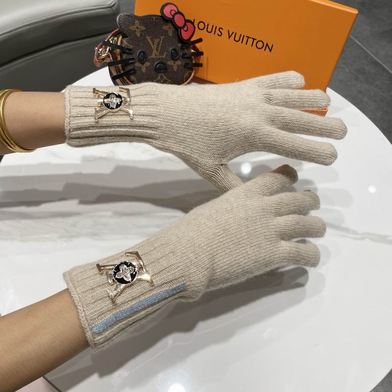 LV gloves 56 (12)