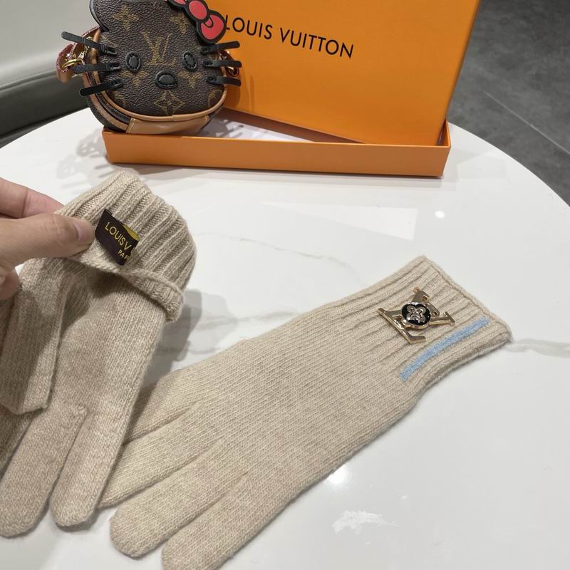 LV gloves 56 (15)
