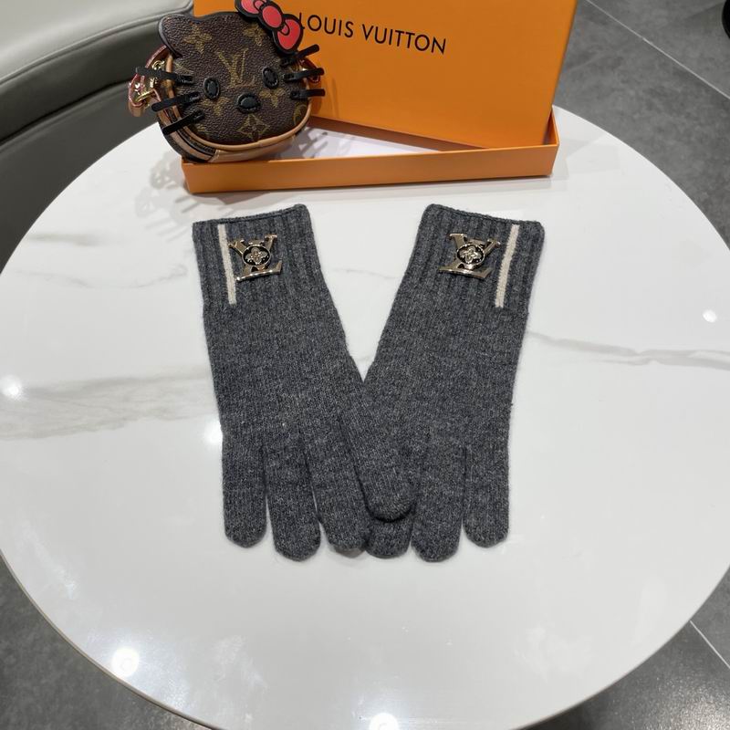 LV gloves 56 (9)