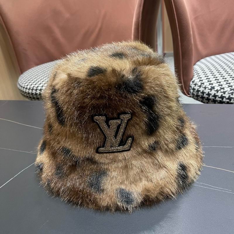LV hat (1230)