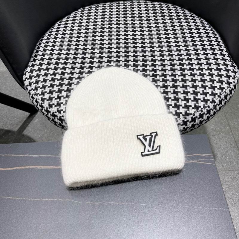 LV hat (1538)
