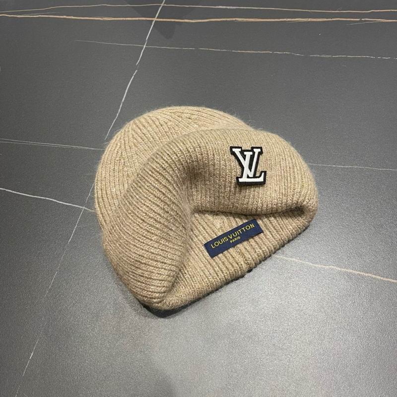 LV hat (1564)