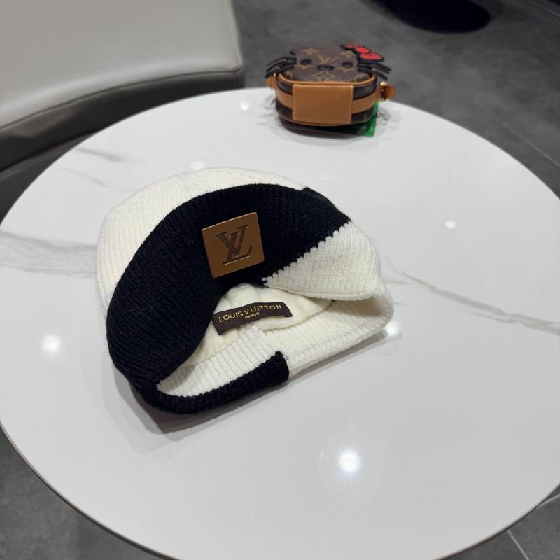 LV hat (2117)