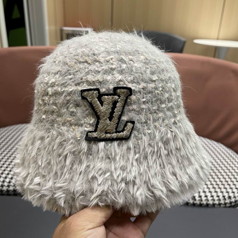 LV hat (260)