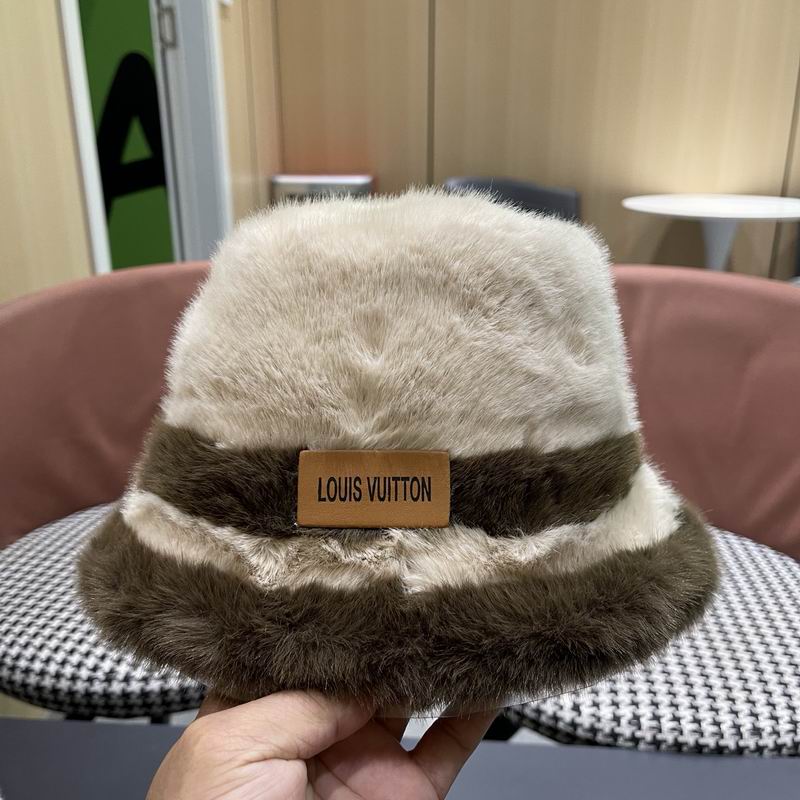LV hat (539)