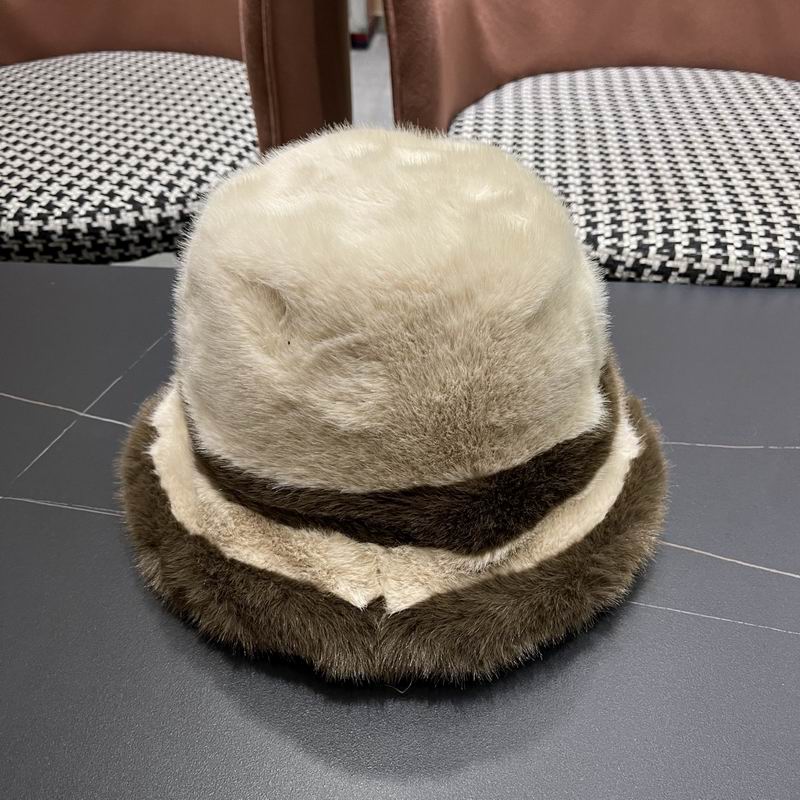 LV hat (541)