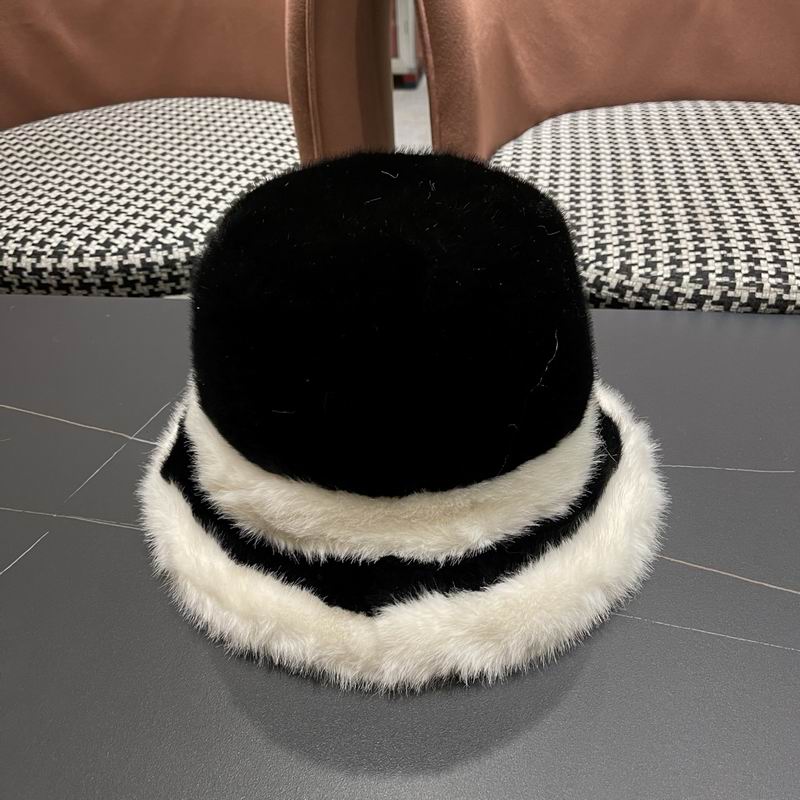 LV hat (552)