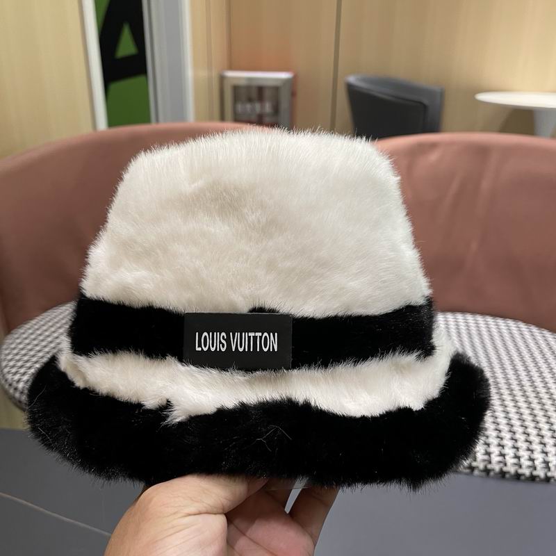 LV hat (561)