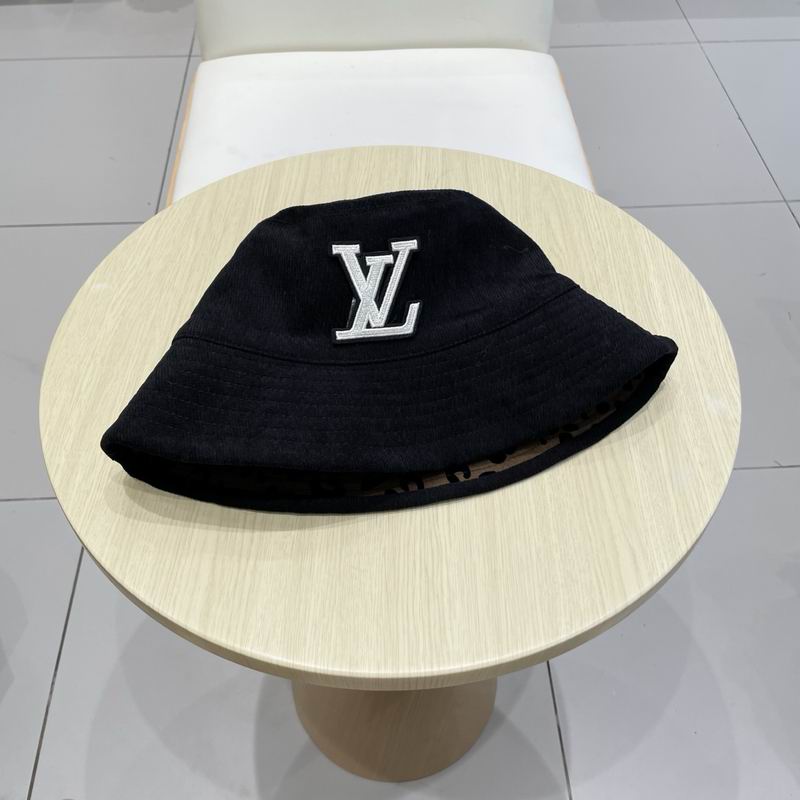 LV hat (622)