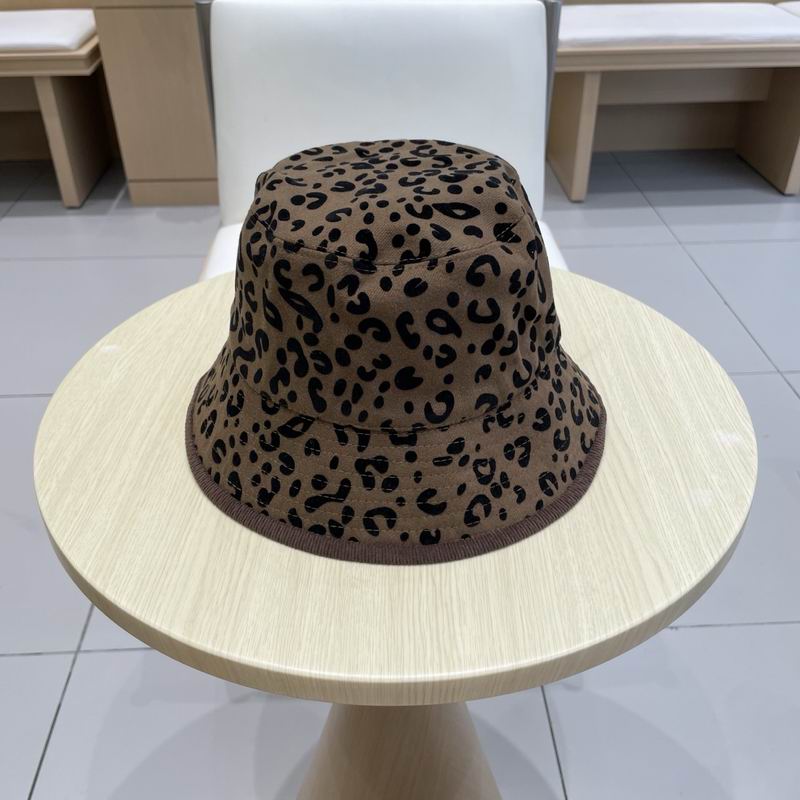 LV hat (624)
