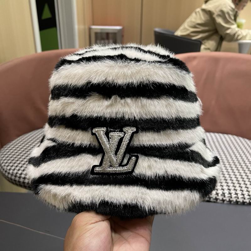 LV hat (627)