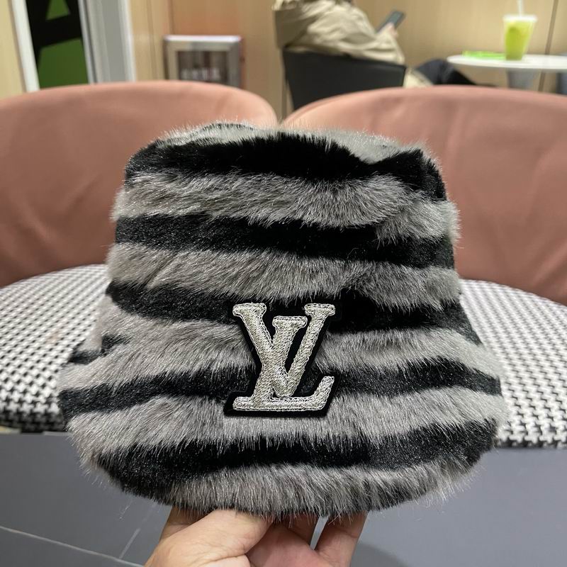LV hat (649)
