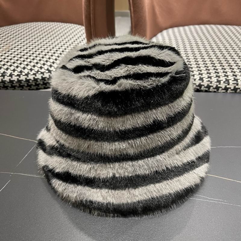 LV hat (651)