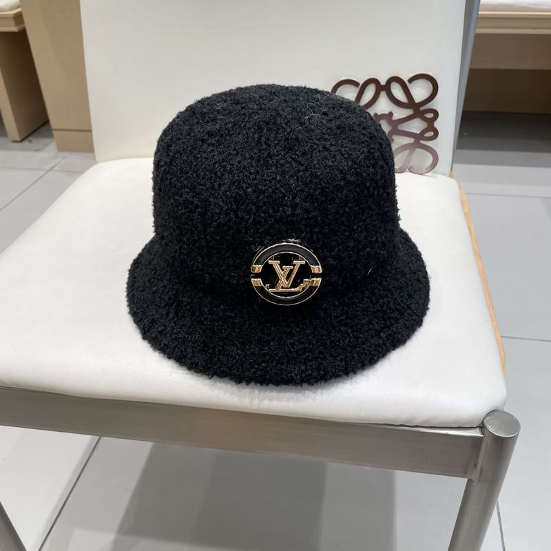 LV hat (718)