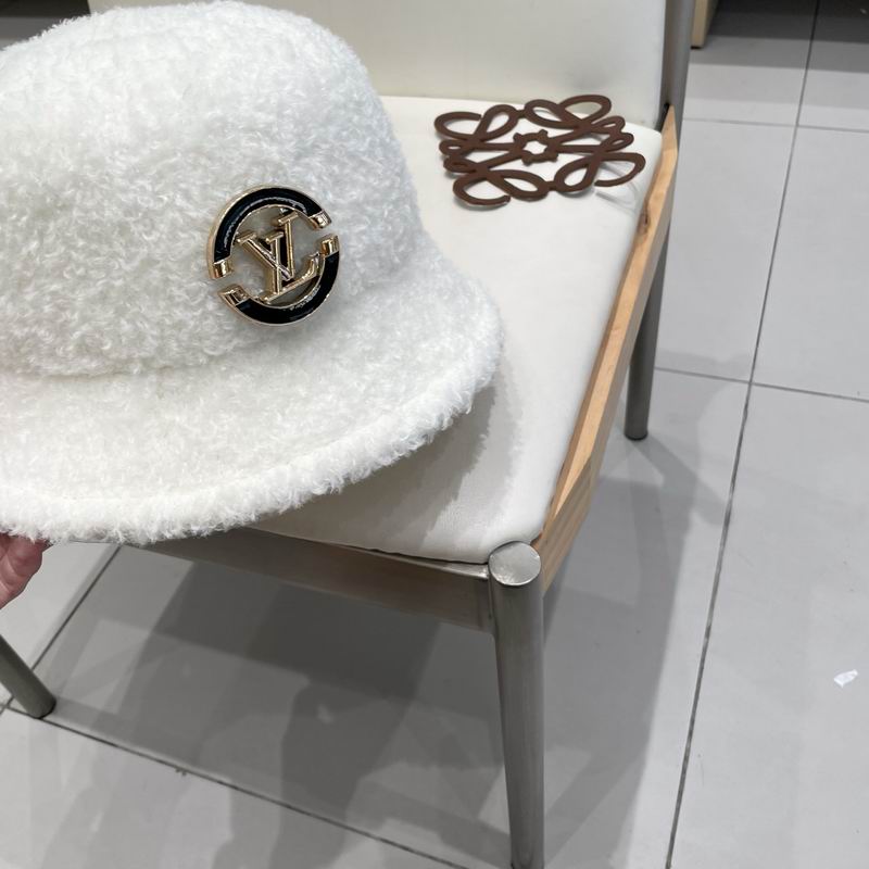 LV hat (733)