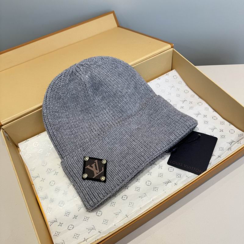 LV hat (925)